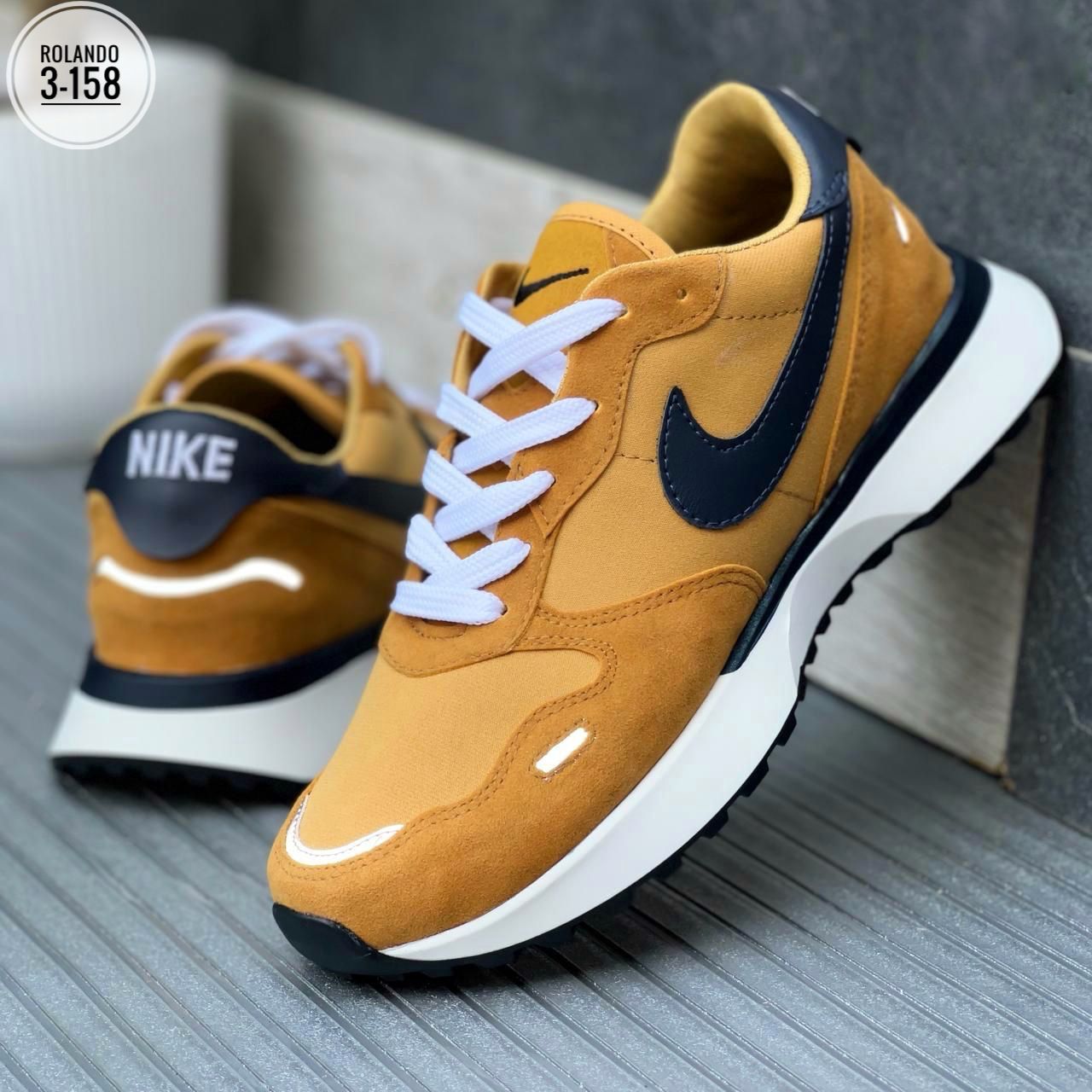 TRIO NIKE WAFFLE