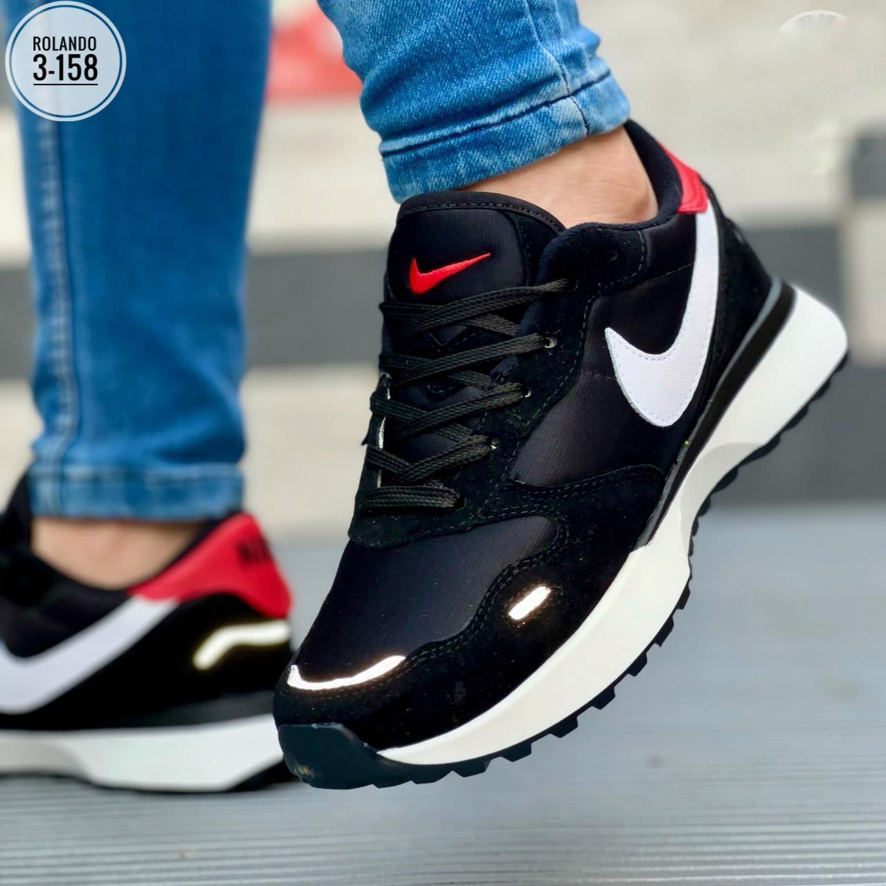 TRIO NIKE WAFFLE