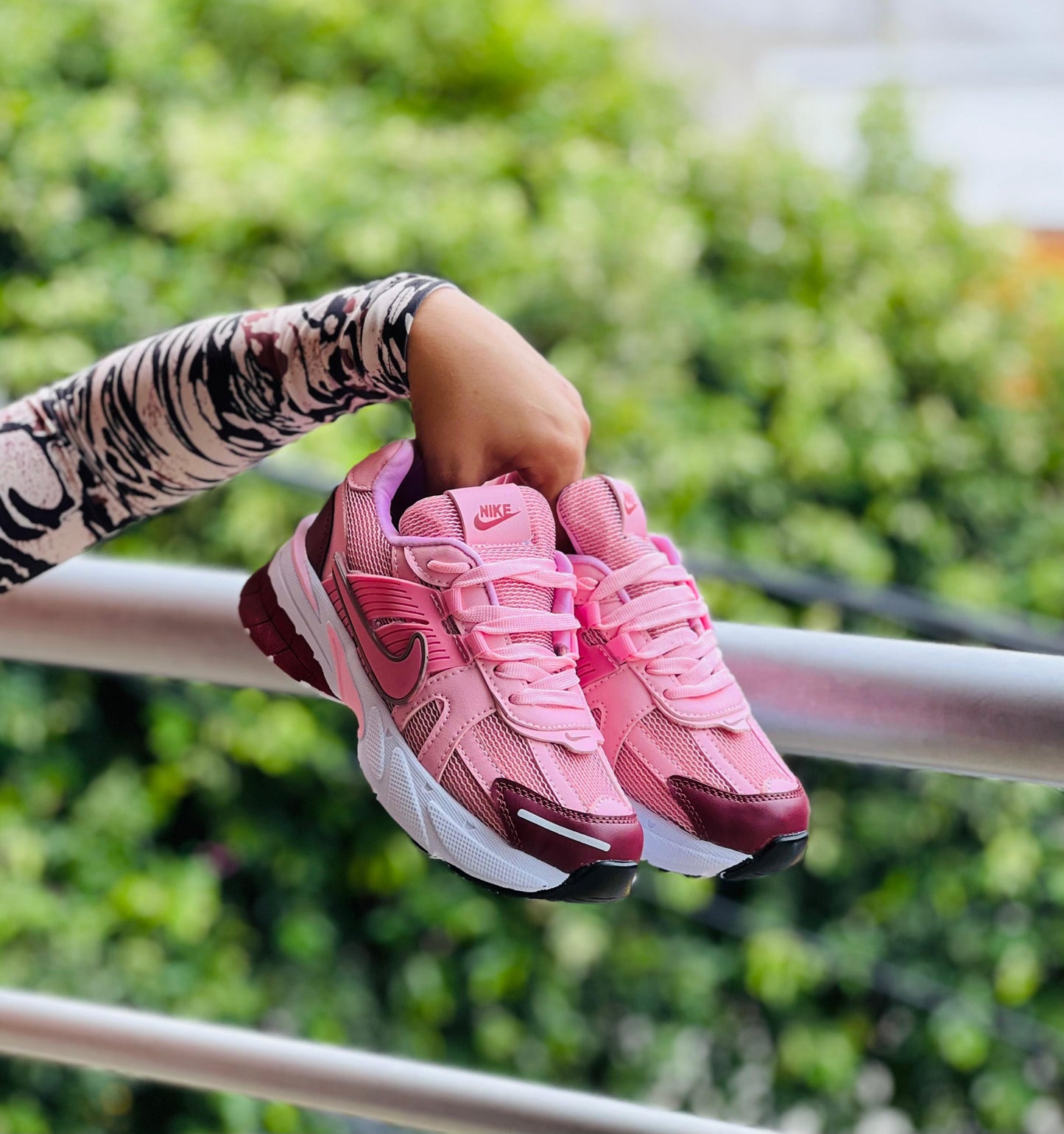 TENIS NIKE V2K RUN DAMA