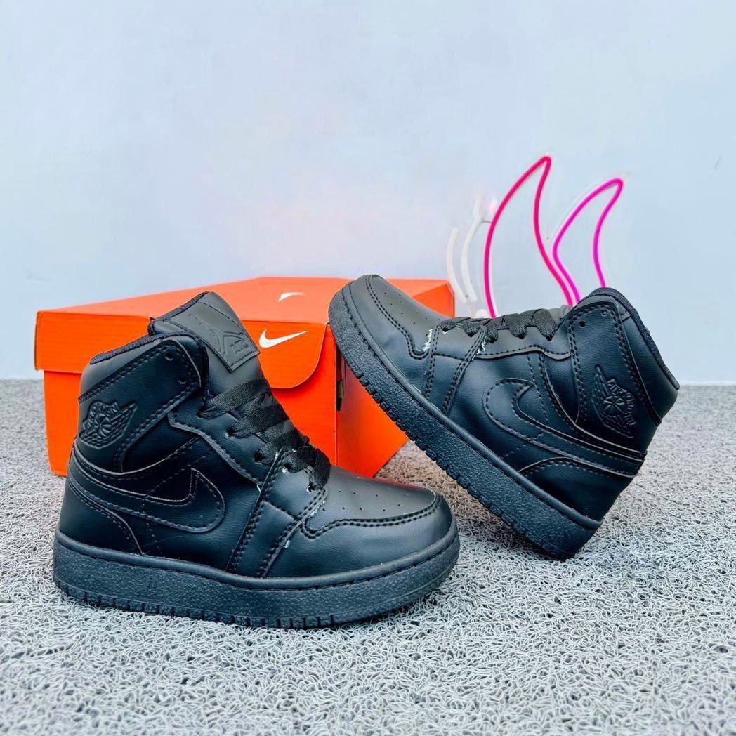 JORDAN NIÑO ( REPLICA AA )