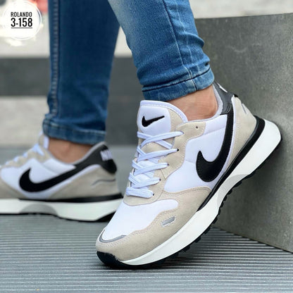 TRIO NIKE WAFFLE